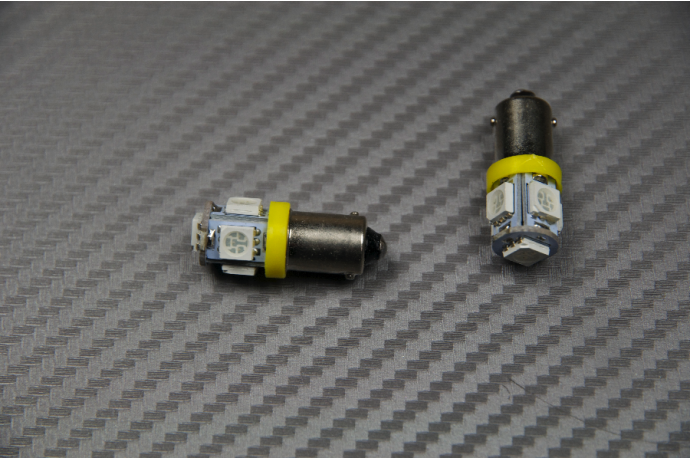Paire de Veilleuses à LED petit culot BA9S