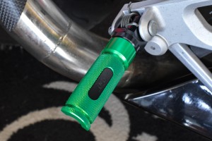 Fußrasten vorne KAWASAKI - UNIK von Avdb Fußrasten vorne KAWASAKI - UNIK von Avdb