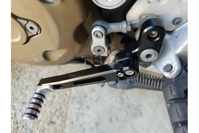 Pedal cambio de velocidades gama alta Ducati Hypermotard / Hyperstrada 821 939 / SP Pedal cambio de velocidades gama alta Ducati Hypermotard / Hyperstrada 821 939 / SP