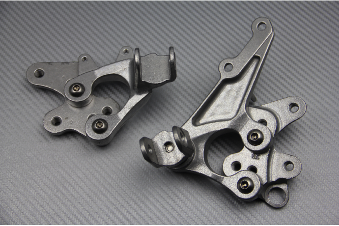 Supporto pedana anteriore SUZUKI GSXR 600 / 750 2011 - 2017 Supporto pedana anteriore SUZUKI GSXR 600 / 750 2011 - 2017