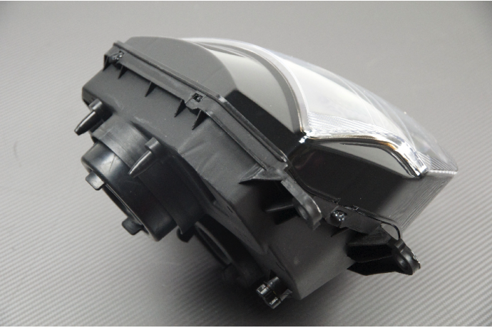 Faro / Fanale anteriore HONDA CBR 1100 XX SUPER BLACKBIRD 1997 - 2007 Faro / Fanale anteriore HONDA CBR 1100 XX SUPER BLACKBIRD 1997 - 2007