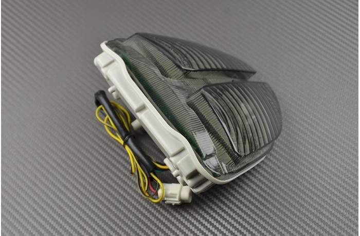 LED-Bremslicht mit integrierten Blinker SUZUKI GSXR 600 / 750 2006 - 2007 LED-Bremslicht mit integrierten Blinker SUZUKI GSXR 600 / 750 2006 - 2007