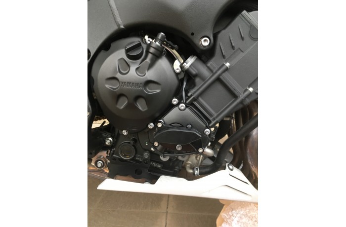 COPERCHIO CARTER MOTORE YAMAHA FZ1 / FZ8 / FAZER 800 / 1000 2006 - 2015 COPERCHIO CARTER MOTORE YAMAHA FZ1 / FZ8 / FAZER 800 / 1000 2006 - 2015