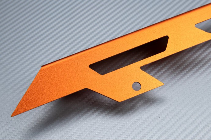 Protezione catena KTM DUKE / RC 125 200 390