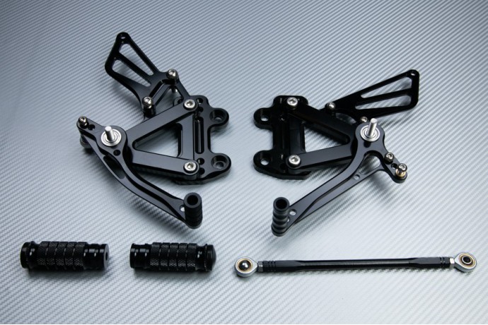 Platines Commandes Reculées KAWASAKI ZX6R / ZX9R 1998 - 2003 Platines Commandes Reculées KAWASAKI ZX6R / ZX9R 1998 - 2003