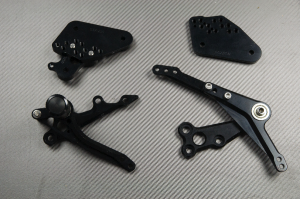 Platines Commandes Reculées SUZUKI GSF Bandit 650 / 1250 / GSXF 2006 - 2016 Platines Commandes Reculées SUZUKI GSF Bandit 650 / 1250 / GSXF 2006 - 2016
