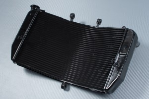Radiador HONDA CBR 600 RR 2003 - 2006 Radiador HONDA CBR 600 RR 2003 - 2006