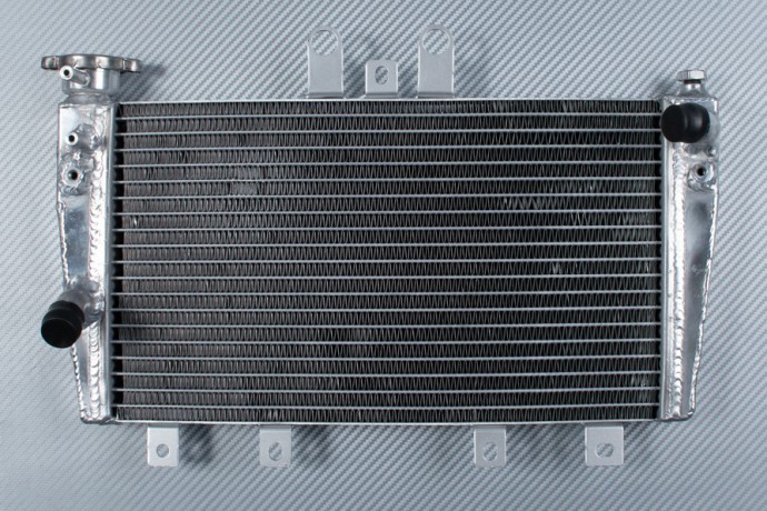 Radiateur TRIUMPH SPEED TRIPLE 1050 2004 - 2010 Radiateur TRIUMPH SPEED TRIPLE 1050 2004 - 2010