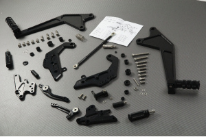 Estriberas retrasadas regulables KAWASAKI ER6 N / F / NINJA 650 R 2012 - 2016 Estriberas retrasadas regulables KAWASAKI ER6 N / F / NINJA 650 R 2012 - 2016