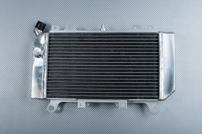 Radiator KAWASAKI ZZR 600 / ZX600 1993 - 2004 Radiator KAWASAKI ZZR 600 / ZX600 1993 - 2004