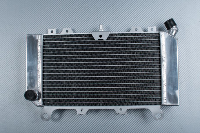 Radiator KAWASAKI ZZR 600 / ZX600 1993 - 2004 Radiator KAWASAKI ZZR 600 / ZX600 1993 - 2004