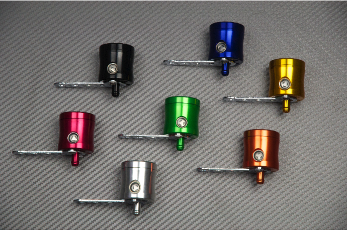 Depósito líquido de frenos anodizado