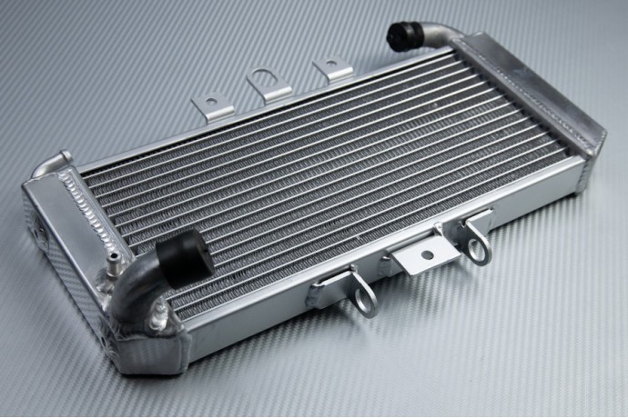 Radiator YAMAHA FZS 600 / FAZER 600 1998 - 2003 Radiator YAMAHA FZS 600 / FAZER 600 1998 - 2003