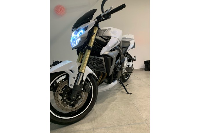 Kühlergrill- Abdeckung SUZUKI GSR / GSXS 750 2011 - 2021