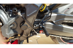 Estriberas retrasadas regulables HONDA CB650R / CBR 650 R 2019 - 2024 Estriberas retrasadas regulables HONDA CB650R / CBR 650 R 2019 - 2024