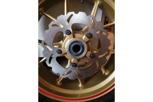 Rear wave solid brake disc 240 mm DUCATI 749 999 DESMOSEDICI 1000 Rear wave solid brake disc 240 mm DUCATI 749 999 DESMOSEDICI 1000