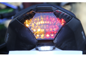 Feu Stop Led Clignotants Intégrés YAMAHA YZF R3 / MT03 / MT07 2014 - 2023 Feu Stop Led Clignotants Intégrés YAMAHA YZF R3 / MT03 / MT07 2014 - 2023