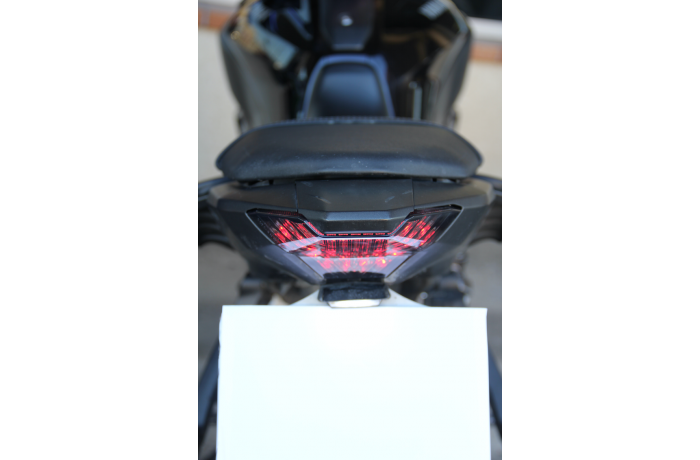 Luz de freno led con intermitentes integrados YAMAHA YZF R3 / MT03 / MT07 2014 - 2023 Luz de freno led con intermitentes integrados YAMAHA YZF R3 / MT03 / MT07 2014 - 2023