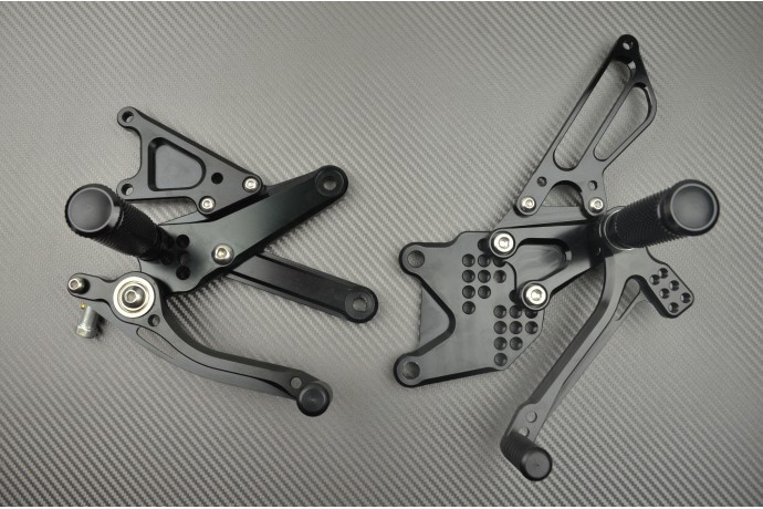 Estriberas retrasadas regulables APRILIA RSV4 / Tuono V4 1000 / 1100 2009 - 2020