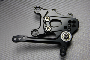 Estriberas retrasadas regulables APRILIA RSV4 / Tuono V4 1000 / 1100 2009 - 2020