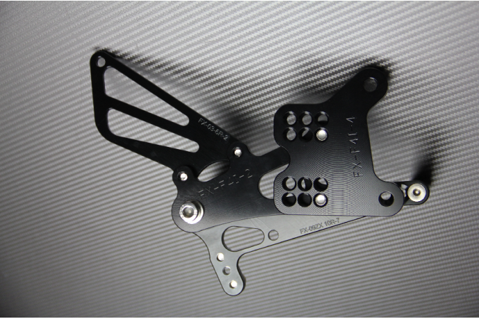 Platines Commandes Reculées HONDA CBR 600 F / FS / FI / F4I 1999 - 2007 Platines Commandes Reculées HONDA CBR 600 F / FS / FI / F4I 1999 - 2007