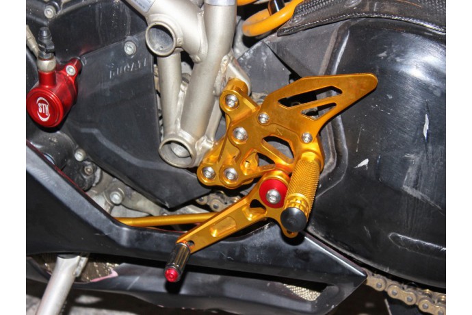 Estriberas retrasadas regulables DUCATI 749 / 999 2003 - 2006
