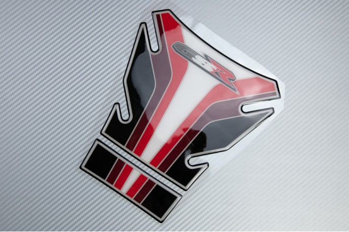 Protección adhesiva del depósito SUZUKI GSR - Diseño 2