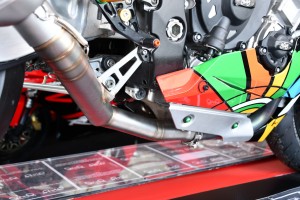 Manguito de conexión en Y / Y Pipe con decatalizador YAMAHA YZF R1 R1M 2015 - 2023 / MT10 & SP & Tourer Edition Manguito de conexión en Y / Y Pipe con decatalizador YAMAHA YZF R1 R1M 2015 - 2023 / MT10 & SP & Tourer Edition