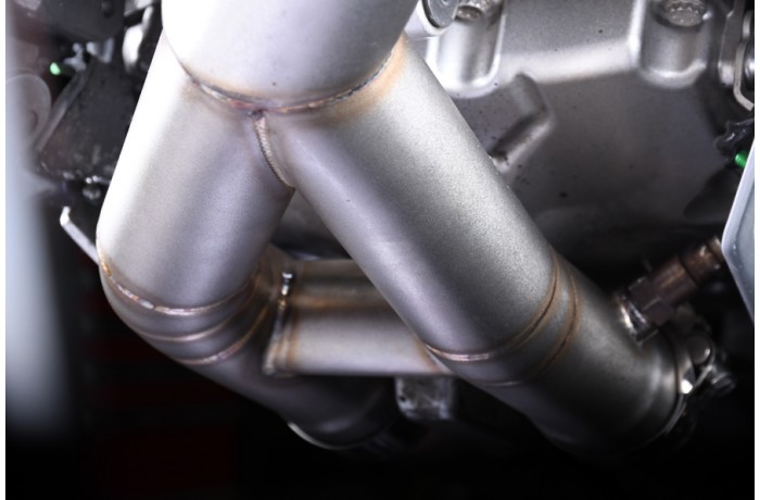 Tube intermédiaire / Y Pipe décatalyseur échappement YAMAHA YZF R1 R1M 2015 - 2023 / MT10 & SP & Tourer Edition Tube intermédiaire / Y Pipe décatalyseur échappement YAMAHA YZF R1 R1M 2015 - 2023 / MT10 & SP & Tourer Edition