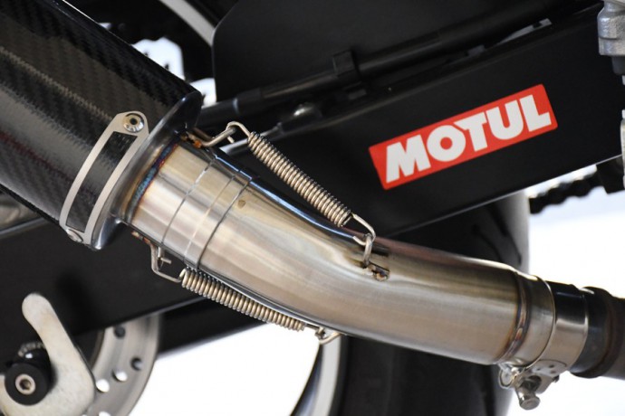 Conexion / Mid Pipe con decatalizador específico para KAWASAKI ZX6R 636 2019 - 2021 Conexion / Mid Pipe con decatalizador específico para KAWASAKI ZX6R 636 2019 - 2021