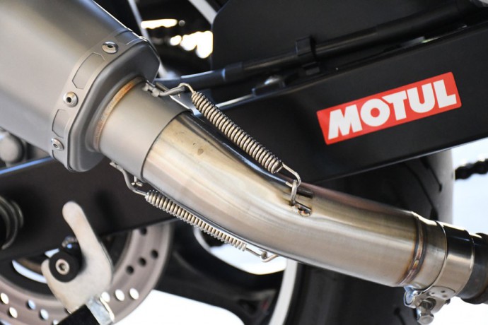 Tube intermédiaire / Mid Pipe pour échappement DUCATI Diavel 1200 2010 - 2018