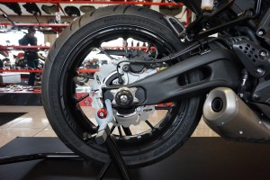 Disque Arrière Wave 245 mm YAMAHA MT07 / MT09 / XSR / TRACER 700 900 Disque Arrière Wave 245 mm YAMAHA MT07 / MT09 / XSR / TRACER 700 900