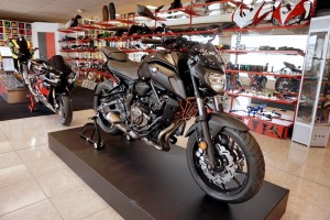Par de discos wave delantero 282 mm Yamaha MT07 / TRACER / XSR / TENERE 700 2014 - 2021 Par de discos wave delantero 282 mm Yamaha MT07 / TRACER / XSR / TENERE 700 2014 - 2021