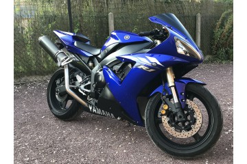 Polycarbonat-Windschutzscheibe YAMAHA YZF R1 2002 - 2003 Polycarbonat-Windschutzscheibe YAMAHA YZF R1 2002 - 2003