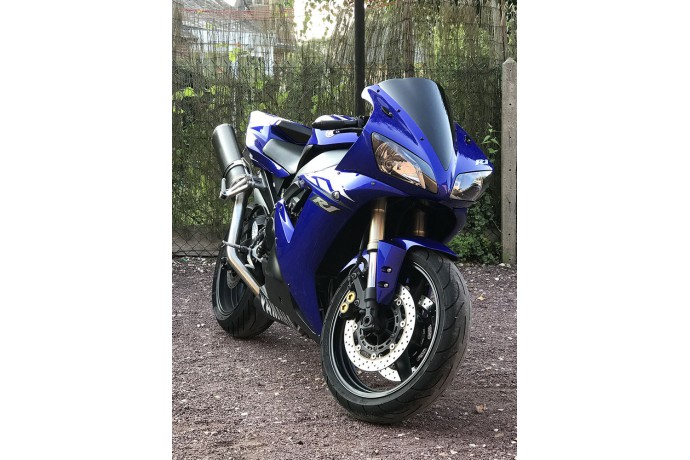 Polycarbonat-Windschutzscheibe YAMAHA YZF R1 2002 - 2003 Polycarbonat-Windschutzscheibe YAMAHA YZF R1 2002 - 2003
