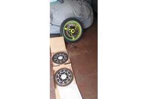 Par de discos de freno wave delantero 330 mm Honda CBR 929 2000 / 01 & 954 RR 2002 / 03 Par de discos de freno wave delantero 330 mm Honda CBR 929 2000 / 01 & 954 RR 2002 / 03