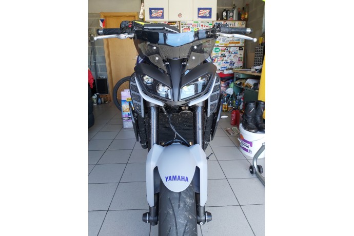 Cúpula Deportiva en Policarbonato YAMAHA MT09 / SP 2017 - 2020 Cúpula Deportiva en Policarbonato YAMAHA MT09 / SP 2017 - 2020