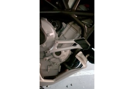 Engine Cover Crash Pads MV AGUSTA B3 675 / 800 / DRAGSTER / VELOCE / RIVALE F3 2013 - 2024