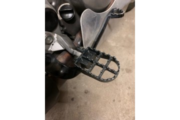 Pair of dirtbike footrests HONDA AFRICA TWIN / TRANSALP 600 650 750 Pair of dirtbike footrests HONDA AFRICA TWIN / TRANSALP 600 650 750