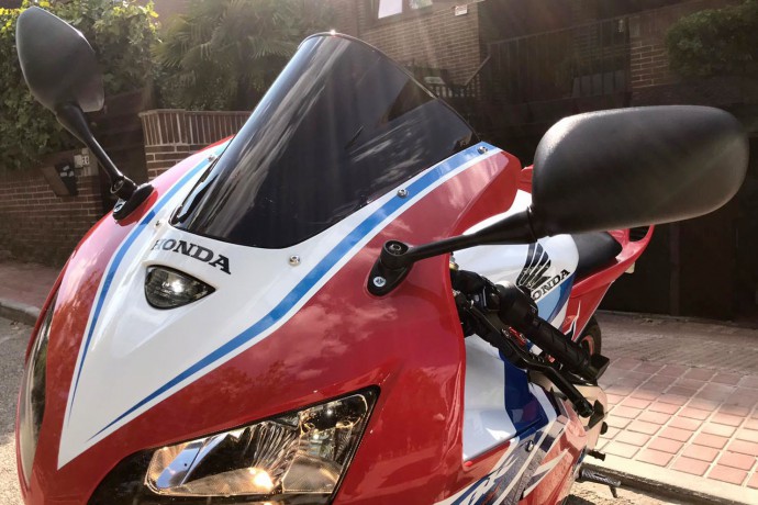 Pareja de retrovisores tipo original Honda CBR 600 RR 2003 - 2016 & CBR 1000 RR 2004 - 2007 & CBR 600 F 2011 - 2014 Pareja de retrovisores tipo original Honda CBR 600 RR 2003 - 2016 & CBR 1000 RR 2004 - 2007 & CBR 600 F 2011 - 2014