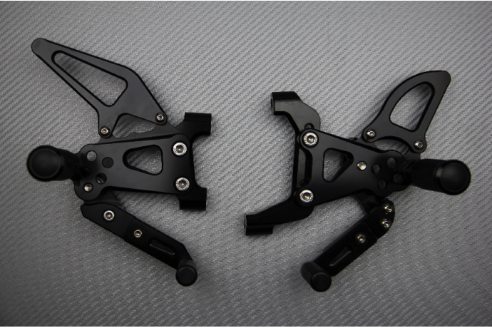 Platines Commandes Reculées DUCATI Panigale 899 / 959 / 1199 / 1299 2013 - 2019 Platines Commandes Reculées DUCATI Panigale 899 / 959 / 1199 / 1299 2013 - 2019