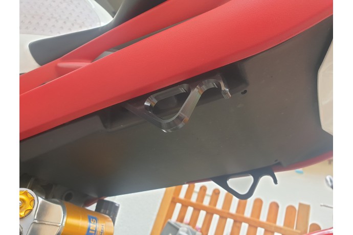 Smart boards - Riemenhalter TRIUMPH DAYTONA & STREET TRIPLE 675 2013 - 2017