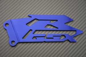 Pareja de taloneras de estriberas SUZUKI - con sigla GSXR Pareja de taloneras de estriberas SUZUKI - con sigla GSXR