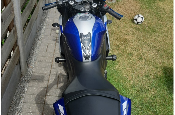 PADS / SCHUTZROLLEN YAMAHA R25 R3 & MT-03 2015 - 2018 PADS / SCHUTZROLLEN YAMAHA R25 R3 & MT-03 2015 - 2018