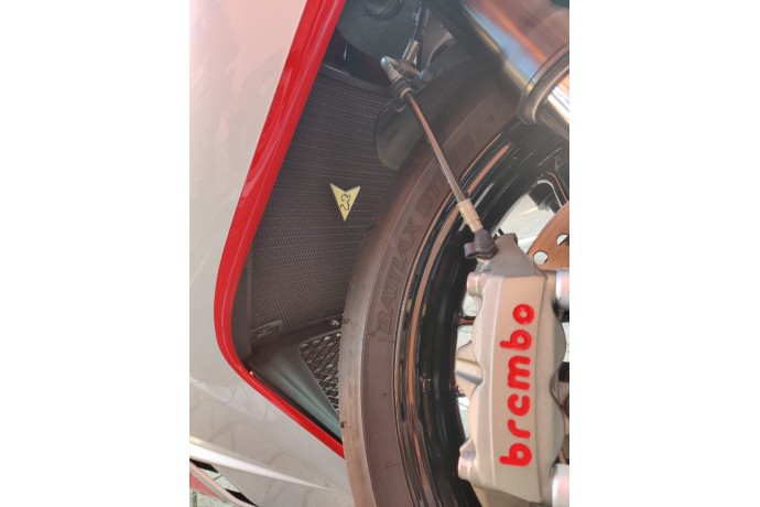 Rejilla protectora del radiador AVDB MV AGUSTA F3 675 / 800 / SUPERVELOCE 2012 - 2023 Rejilla protectora del radiador AVDB MV AGUSTA F3 675 / 800 / SUPERVELOCE 2012 - 2023