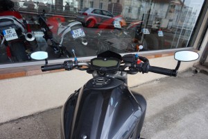 Paire de rétroviseurs déportés embout de guidon - Design classique