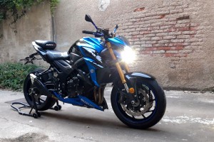 Kühlergrill- Abdeckung AVDB SUZUKI GSXS 950 / 1000 / F / GT / KATANA 1000 2016 - 2023 Kühlergrill- Abdeckung AVDB SUZUKI GSXS 950 / 1000 / F / GT / KATANA 1000 2016 - 2023