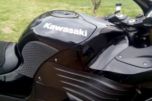 Grip adhesivo antideslizante del depósito Kawasaki ZZR & GTR 1400 2006 / 2020 Grip adhesivo antideslizante del depósito Kawasaki ZZR & GTR 1400 2006 / 2020