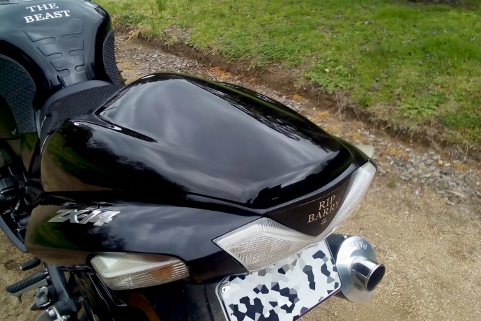 Grip adhesivo antideslizante del depósito Kawasaki ZZR & GTR 1400 2006 / 2020 Grip adhesivo antideslizante del depósito Kawasaki ZZR & GTR 1400 2006 / 2020