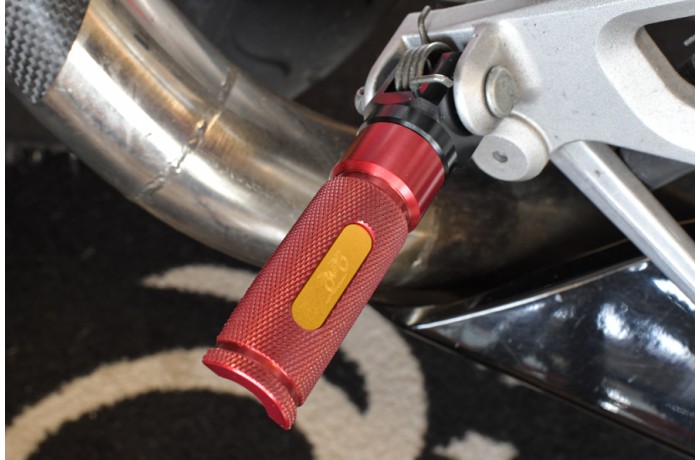 Reposapiés delantero V2 KTM - UNIK By Avdb